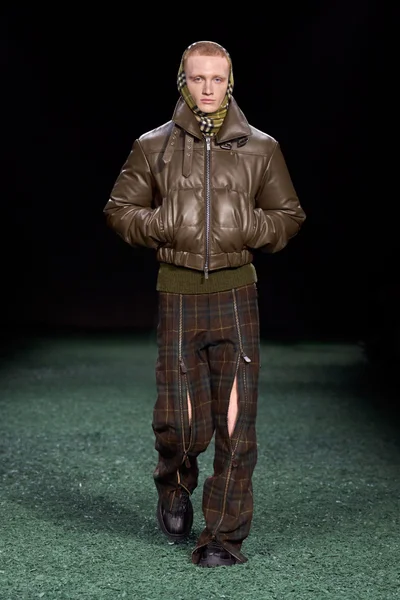 Look 9